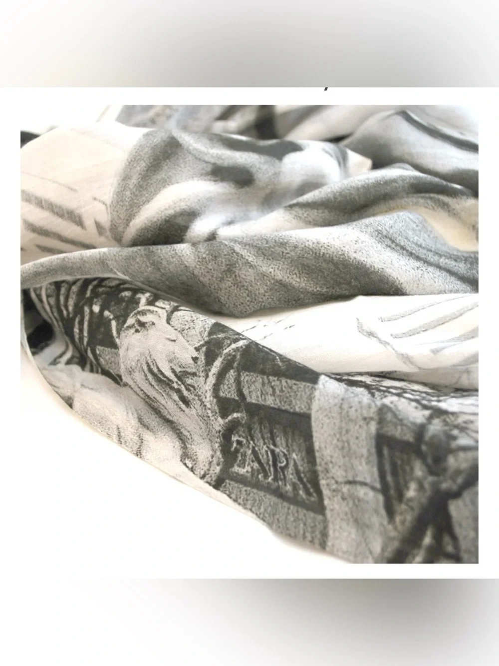 The New York Public Library Lion Scarf